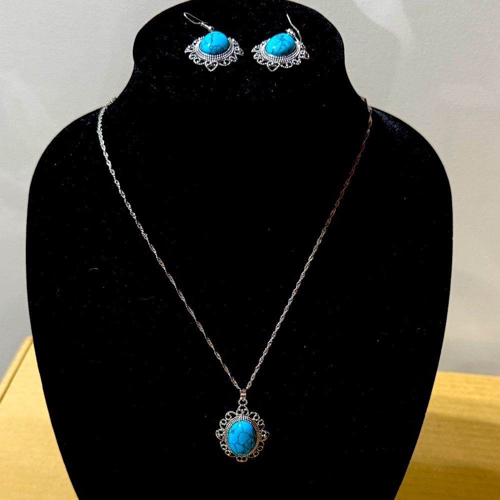 Elegant Costume Silver and Turquoise Jewelry Set